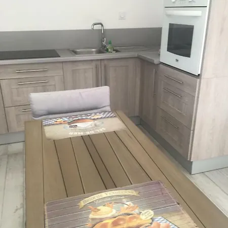A Ma Zone 85 Πανσιόν
